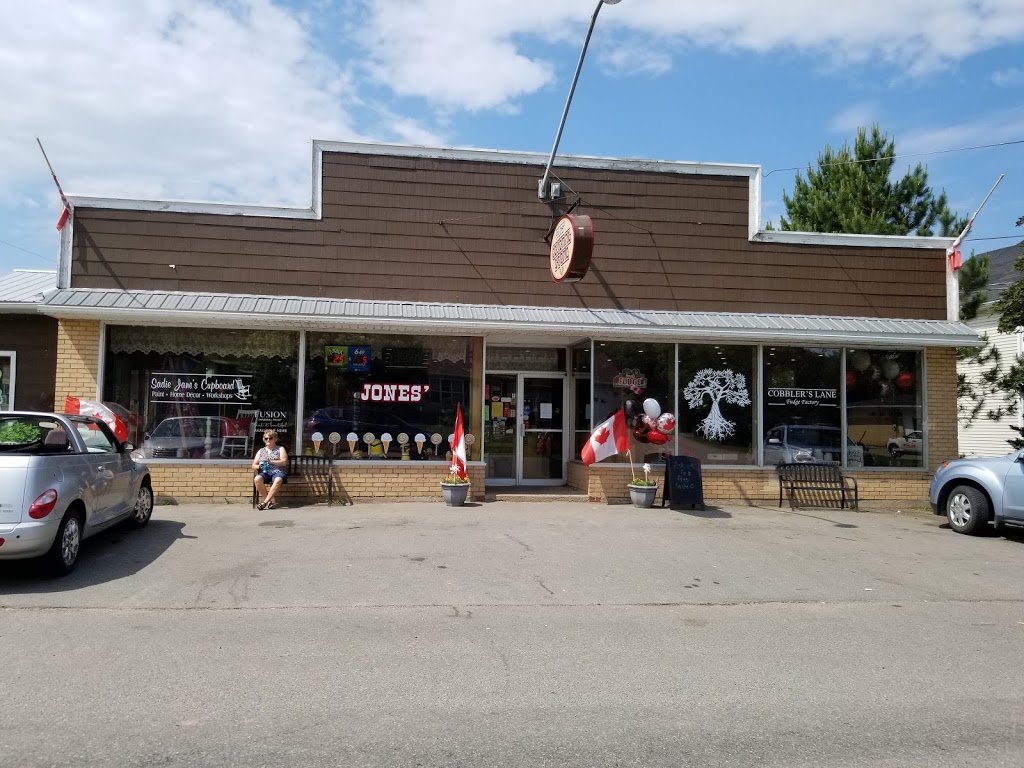 Jones General Store | 9 Bridge St, Apohaqui, NB E5P 3P4, Canada | Phone: (506) 434-4948