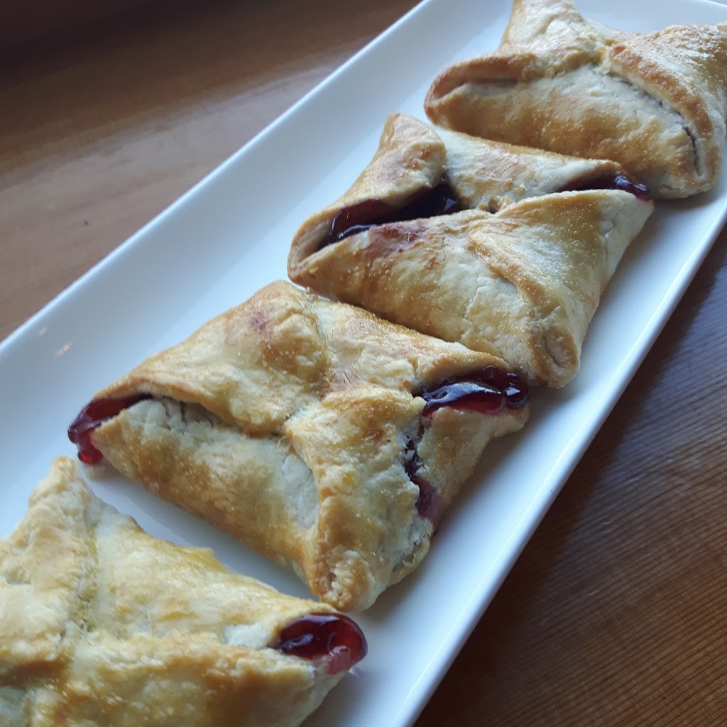 The sawdust bakery | 3185 Via Centrale, Kelowna, BC V1V 2A7, Canada | Phone: (778) 796-7965