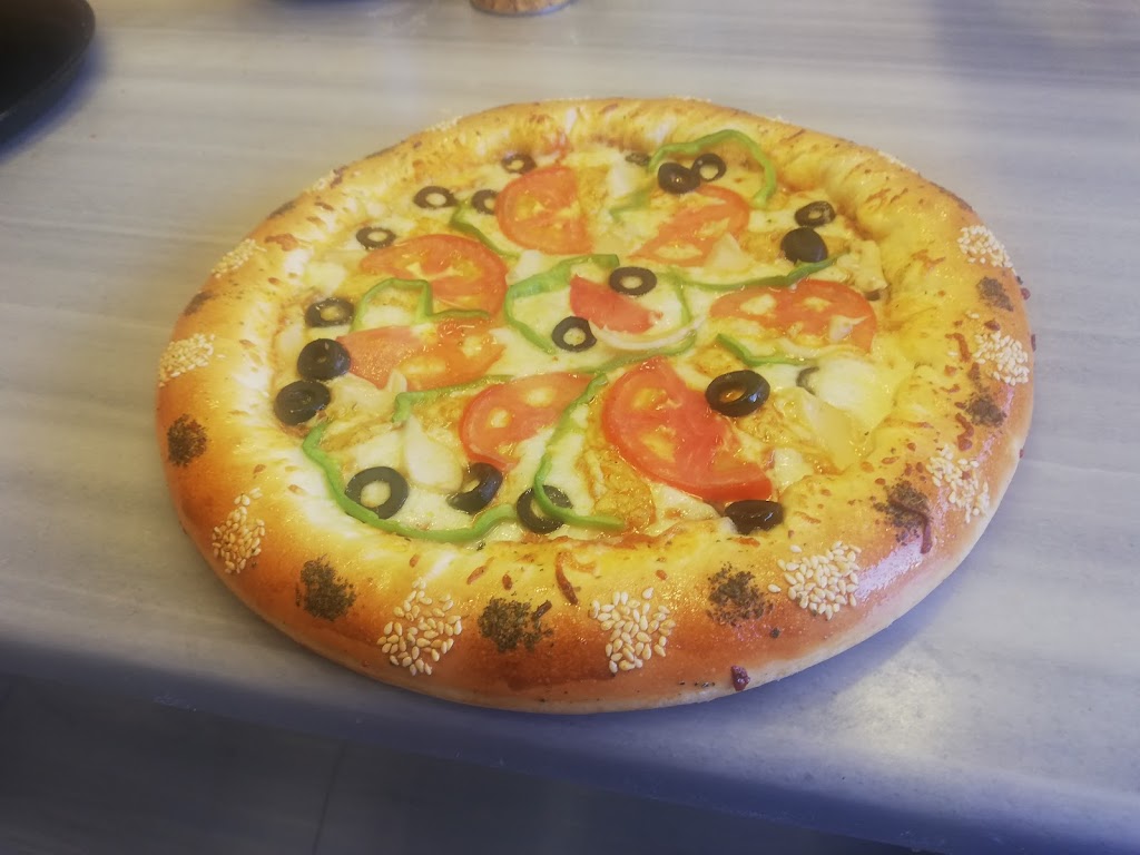 Gusto Pizza Wings | 379 Hamilton Rd, London, ON N5Z 1R7, Canada | Phone: (519) 601-4455