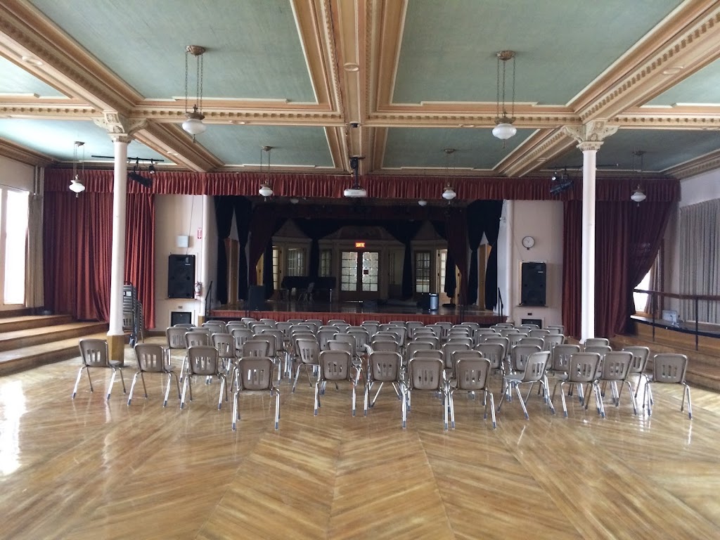 Académie Le Troubadour (Centre-ville) | 114 Rue de la Cathédrale, Sherbrooke, QC J1H 4M1, Canada | Phone: (819) 791-5777