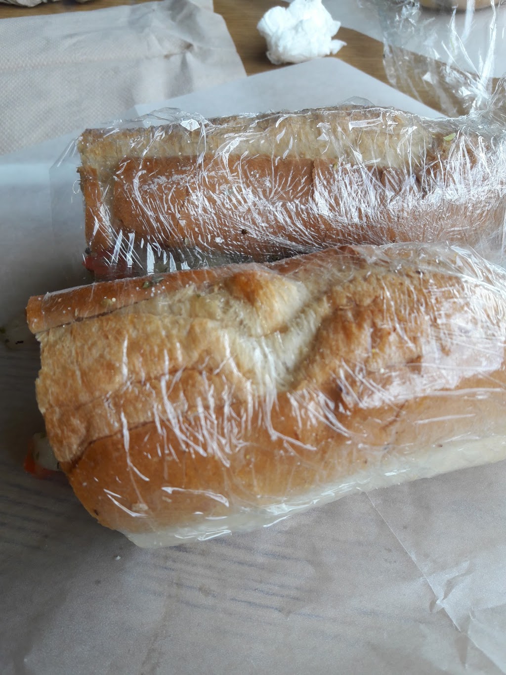 Violas Submarine House | 1717 Elmwood Ave, Niagara Falls, NY 14301, USA | Phone: (716) 282-7094