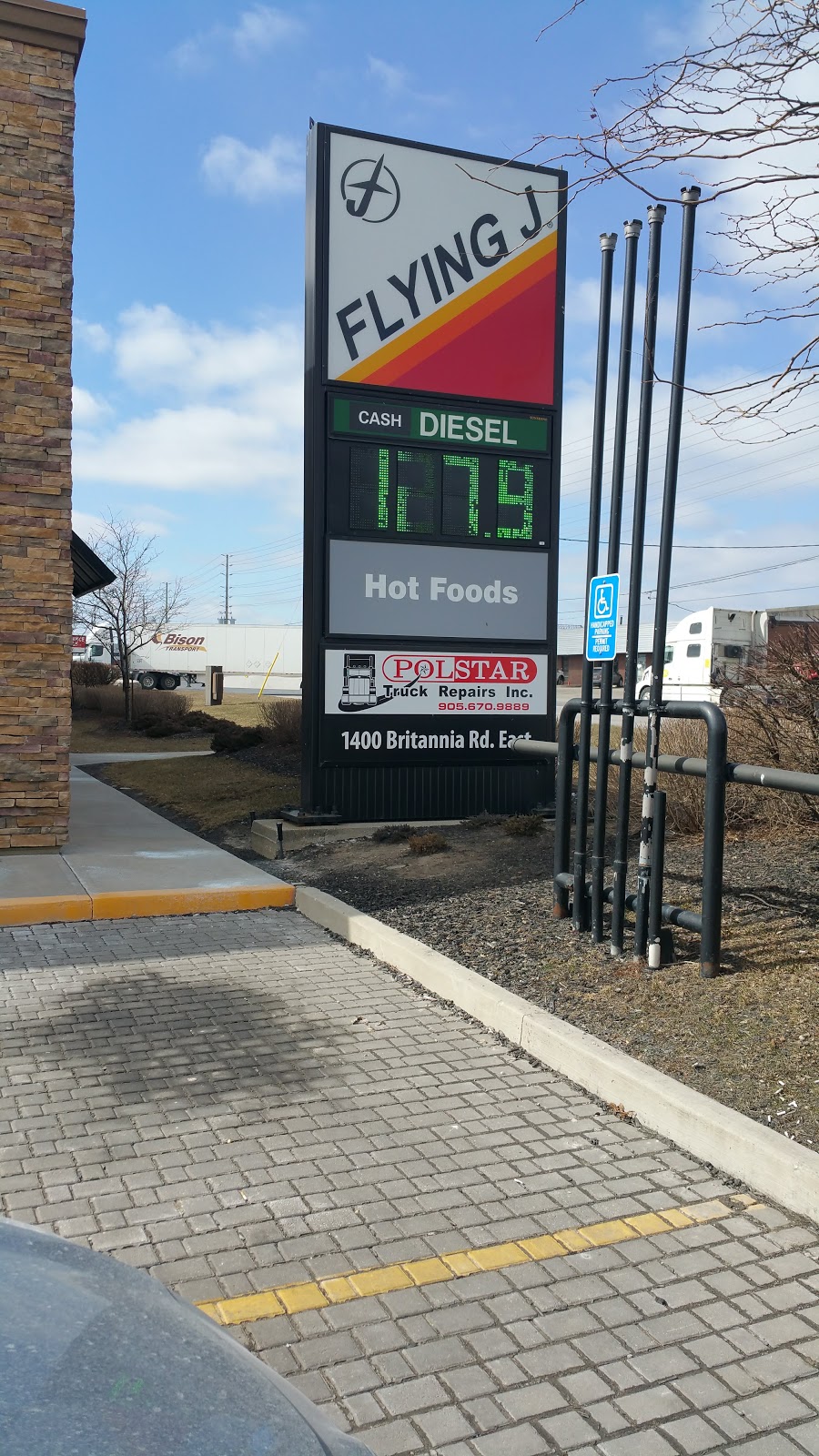 Flying J Travel Center | 1400 Britannia Rd E, Mississauga, ON L4W 1C8, Canada | Phone: (905) 564-6216