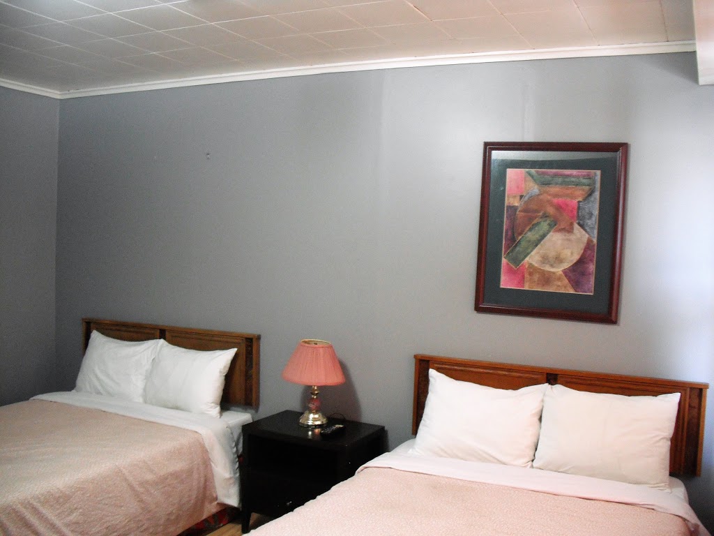 Eastwood Motel | 685806 Oxford 2, Woodstock, ON N4S 7V9, Canada | Phone: (519) 467-5341