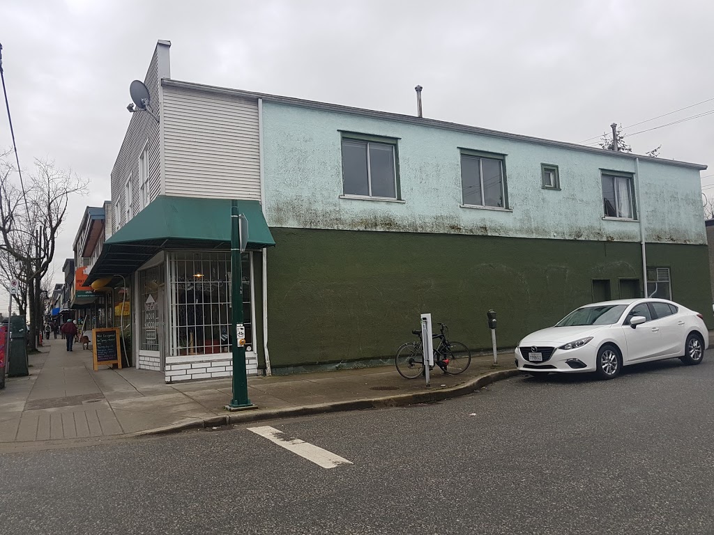Shine Jewels On Main | 4307 Main St, Vancouver, BC V5V 3R1, Canada | Phone: (604) 568-3346