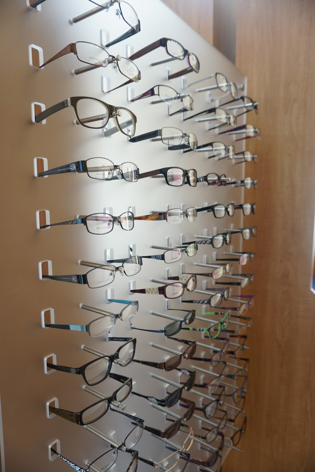 Port Credit Optometry [FYidoctors] | 228 Lakeshore Rd W Suite 6, Mississauga, ON L5H 1G6, Canada | Phone: (905) 278-9119