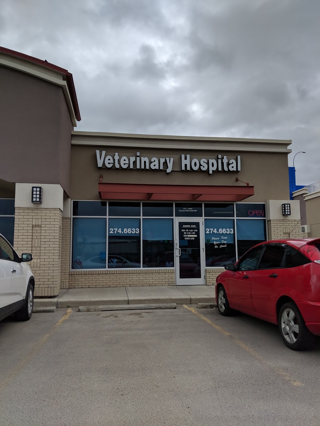 Creek Side Veterinary Hospital | 12424 Symons Valley Rd NW Unit # 27, Calgary, AB T3P 0A3, Canada | Phone: (403) 274-6633