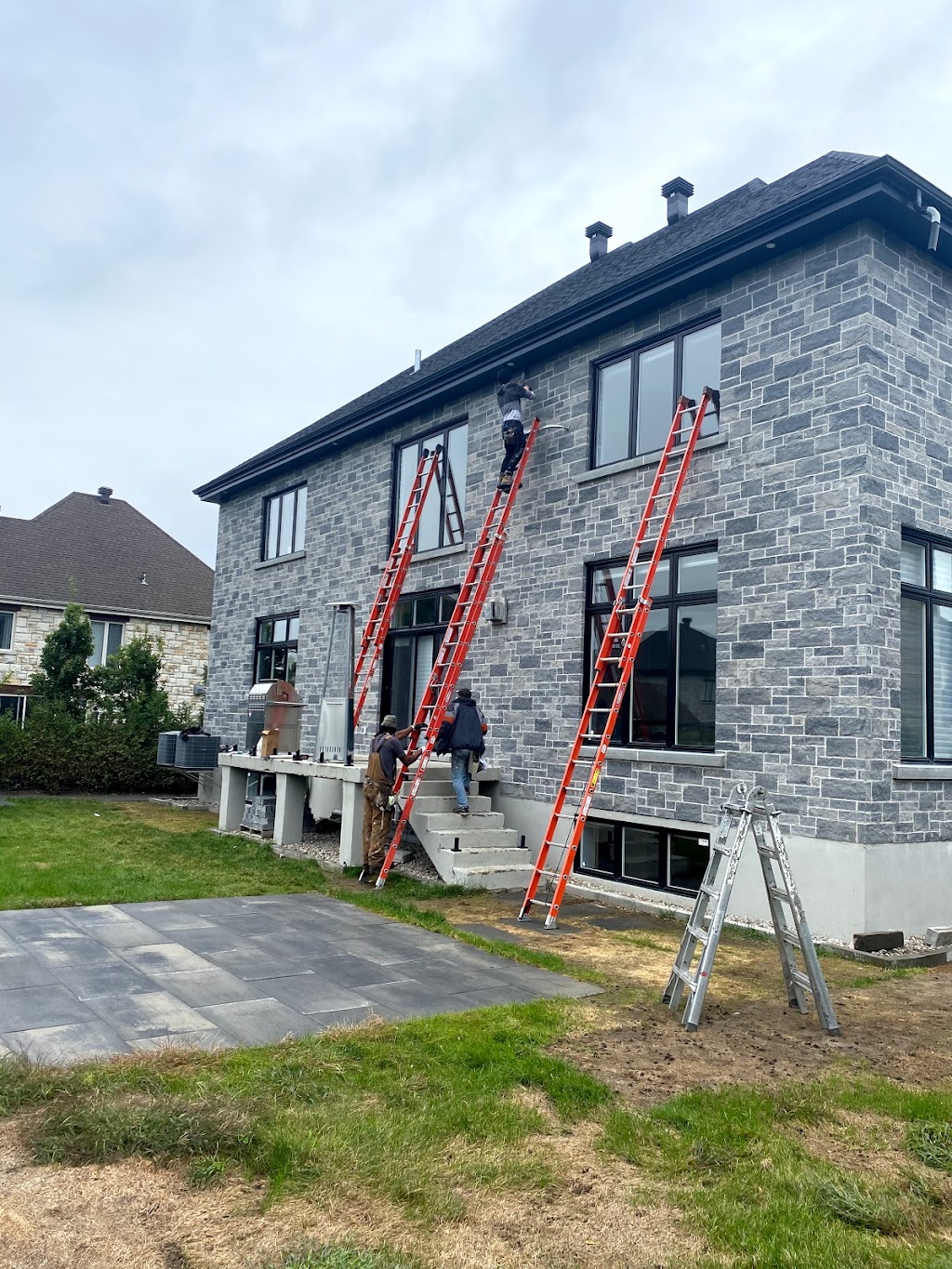 Calfeutrage MJM et Fils | 1519 Av. Lapalme, Laval, QC H7V 3C7, Canada | Phone: (514) 880-6959