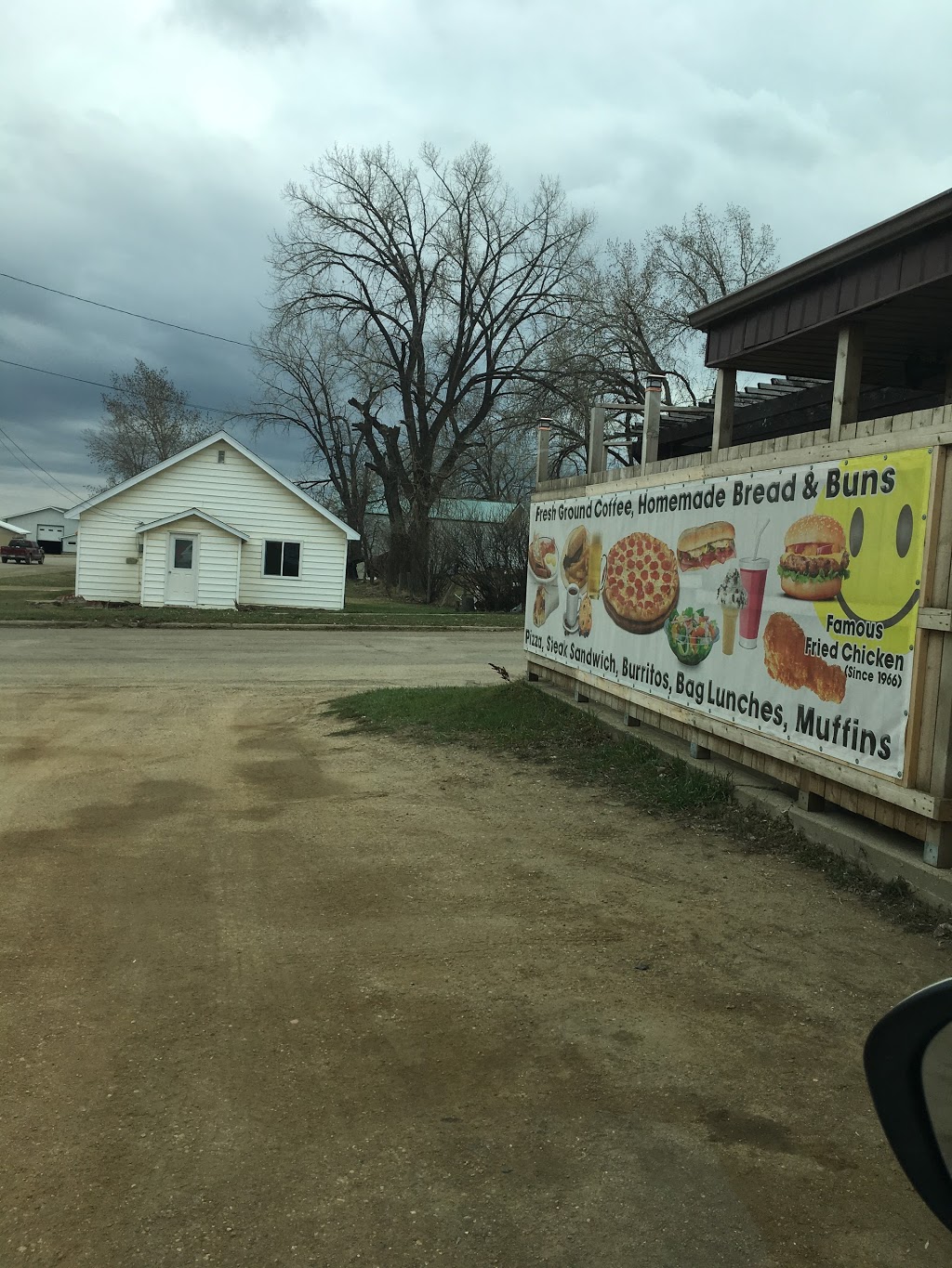 Hannigans Grove | 502 Railway Ave, Radville, SK S9A 2R2, Canada | Phone: (306) 869-2422