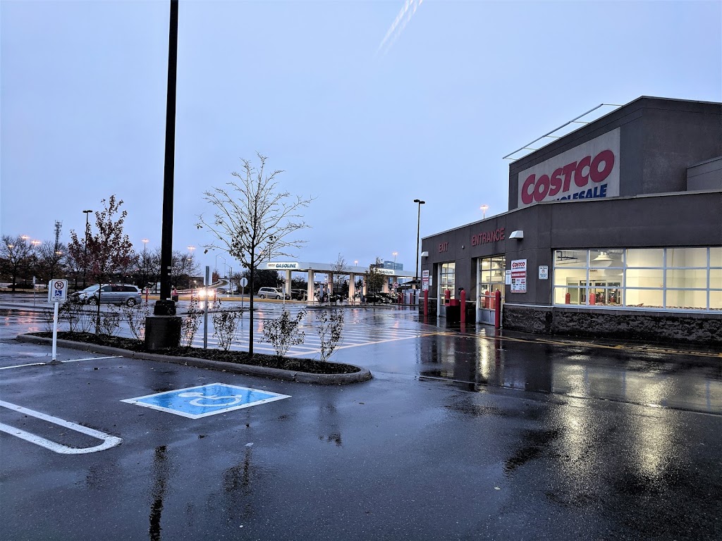 RioCan Colossus Centre | 7501-7621 Weston Rd, Woodbridge, ON L4L 9J9, Canada | Phone: (800) 465-2733