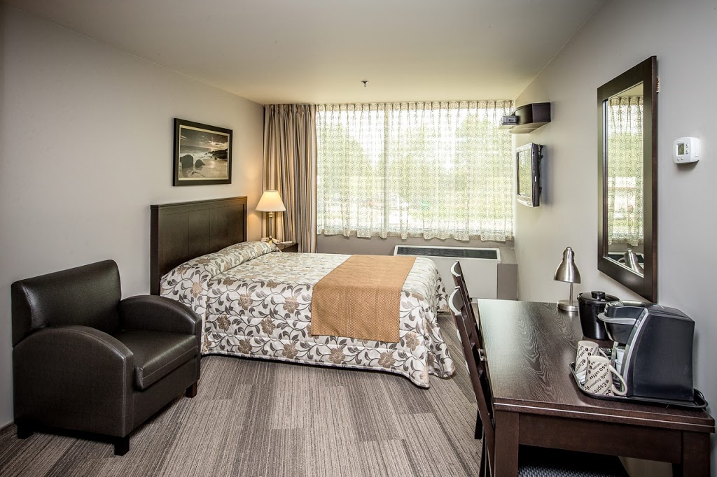 Hôtel Charlemagne | 115 Boulevard Celine-Dion, Charlemagne, QC J5Z 4P8, Canada | Phone: (450) 582-5933