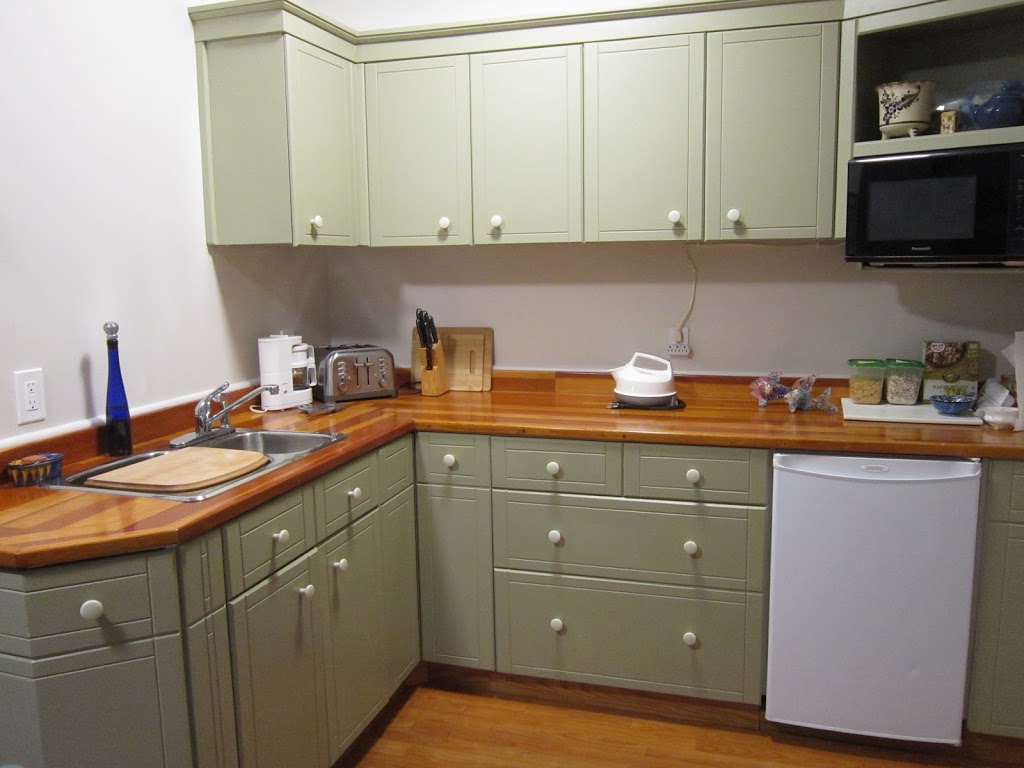 Stonekroft Guesthouse | 2021 Mable Rd, Shawnigan Lake, BC V0R 2W3, Canada | Phone: (250) 743-3273