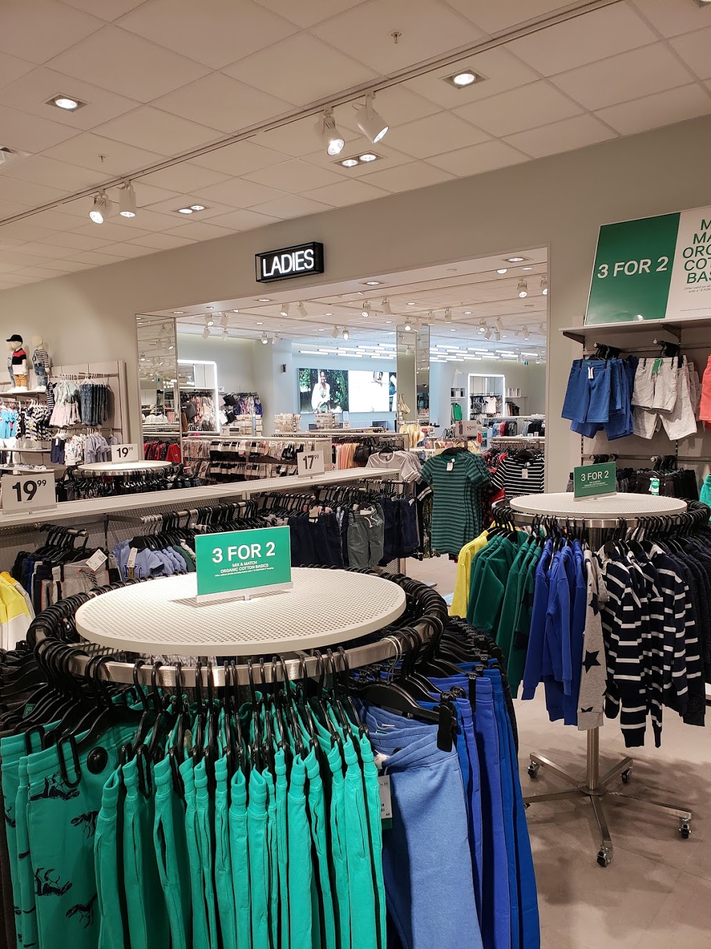H&M | 109 Kingsway NW, Edmonton, AB T5G 3A6, Canada | Phone: (855) 272-7007
