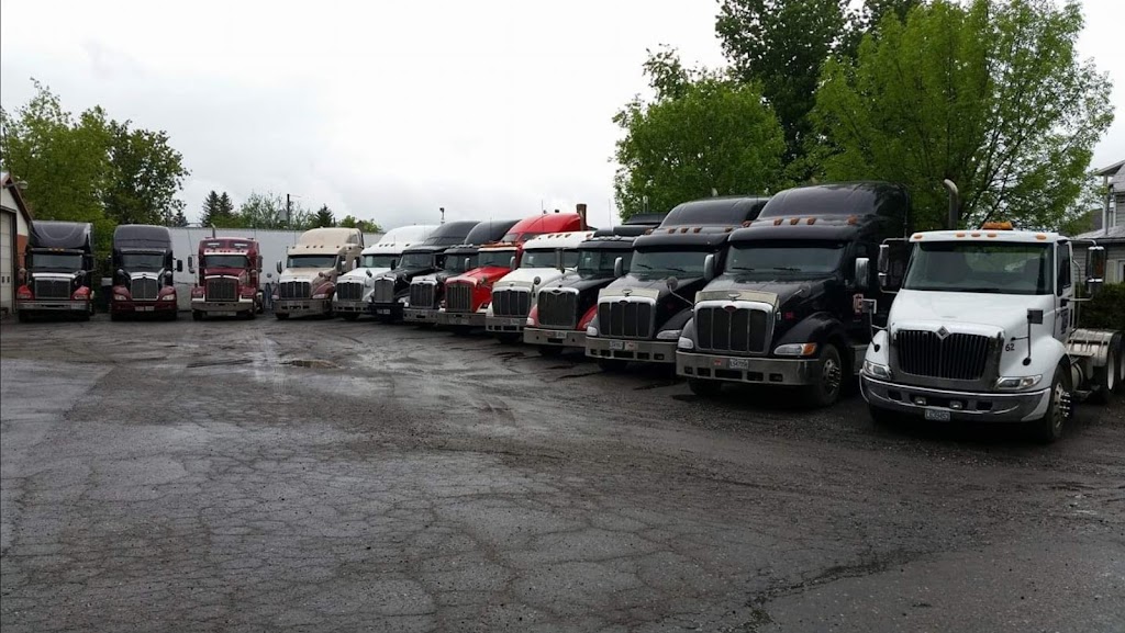 Transport & Location A Boudreau Inc | 374 Rue Main E, Coaticook, QC J1A 1N5, Canada | Phone: (819) 849-6334