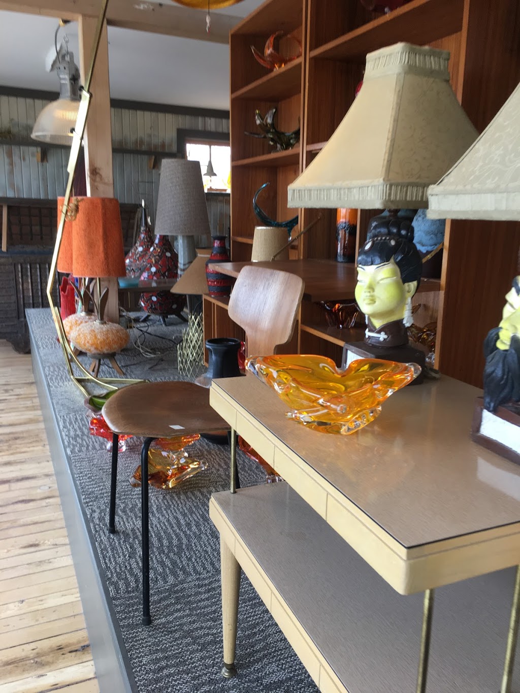 Mid Century Antiques | 2011 20 Ave, Nanton, AB T0L 1R0, Canada | Phone: (403) 336-3253