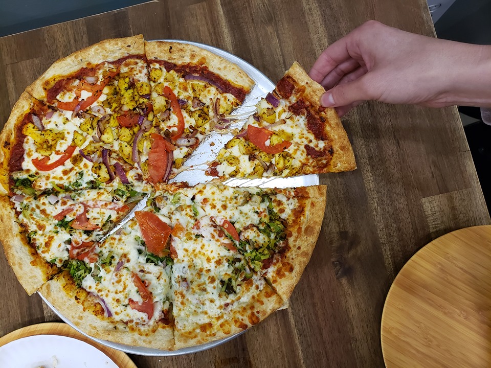 Pizzeria 5 Saveurs | 282 Rue Elgar, Montréal, QC H3E 1C9, Canada | Phone: (514) 762-1212