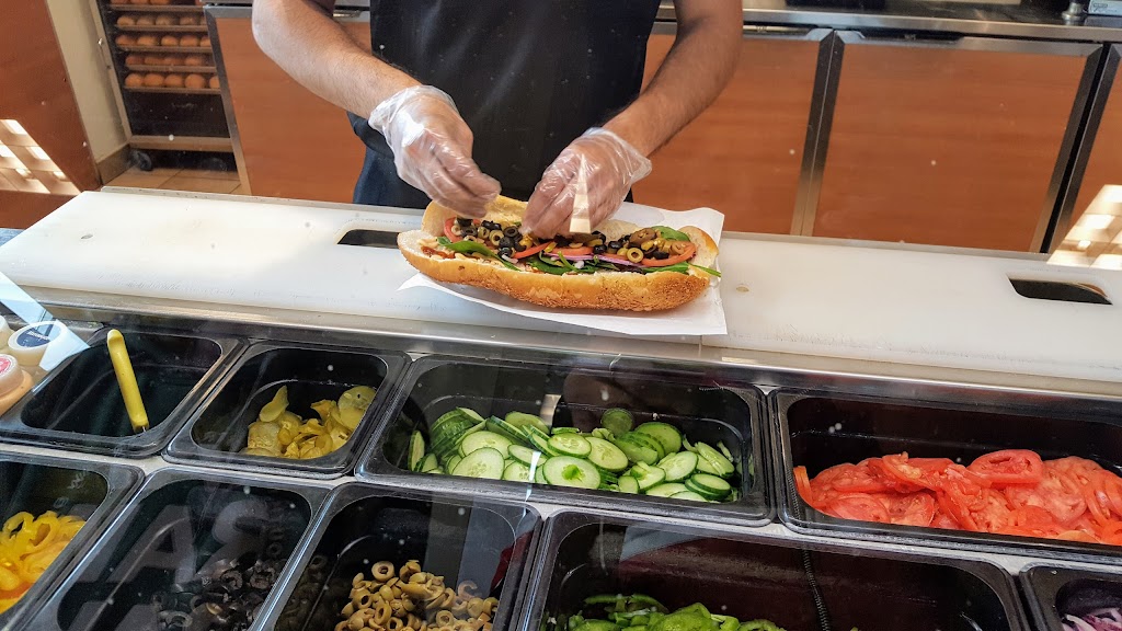 SUBWAY | 499 Lancaster St W unit 121, Kitchener, ON N2K 1L8, Canada | Phone: (519) 585-1212