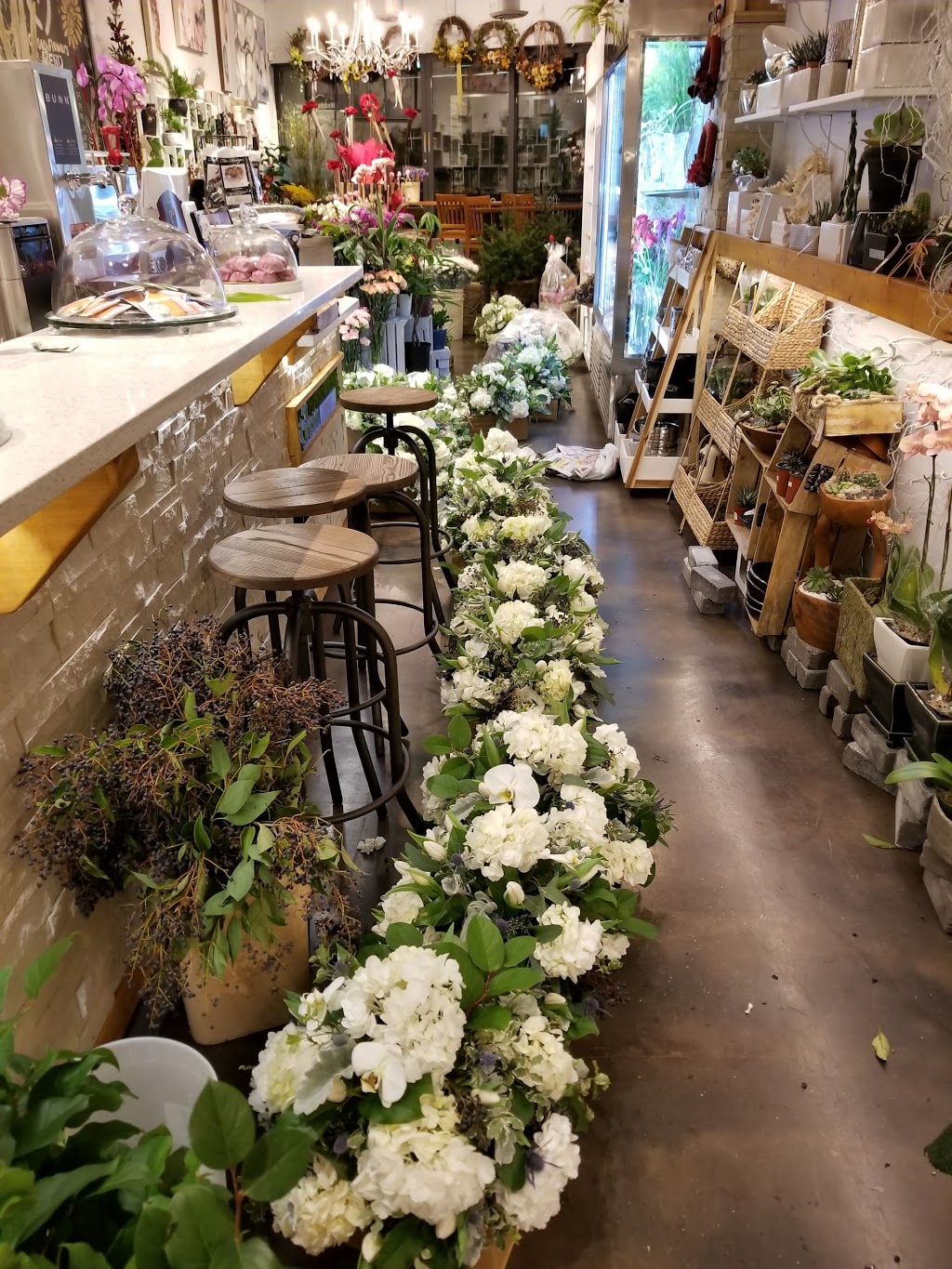 Choco Flowers Inc. | 14973 Marine Dr, White Rock, BC V4B 1C3, Canada | Phone: (604) 531-0401