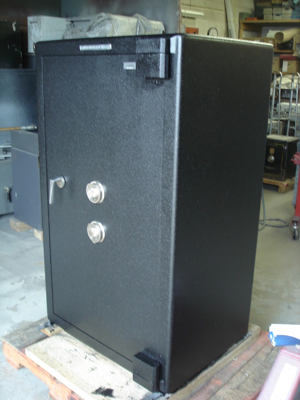Lang Locksmiths Ltd | 7310 50 St NW, Edmonton, AB T6B 2J8, Canada | Phone: (780) 465-6401