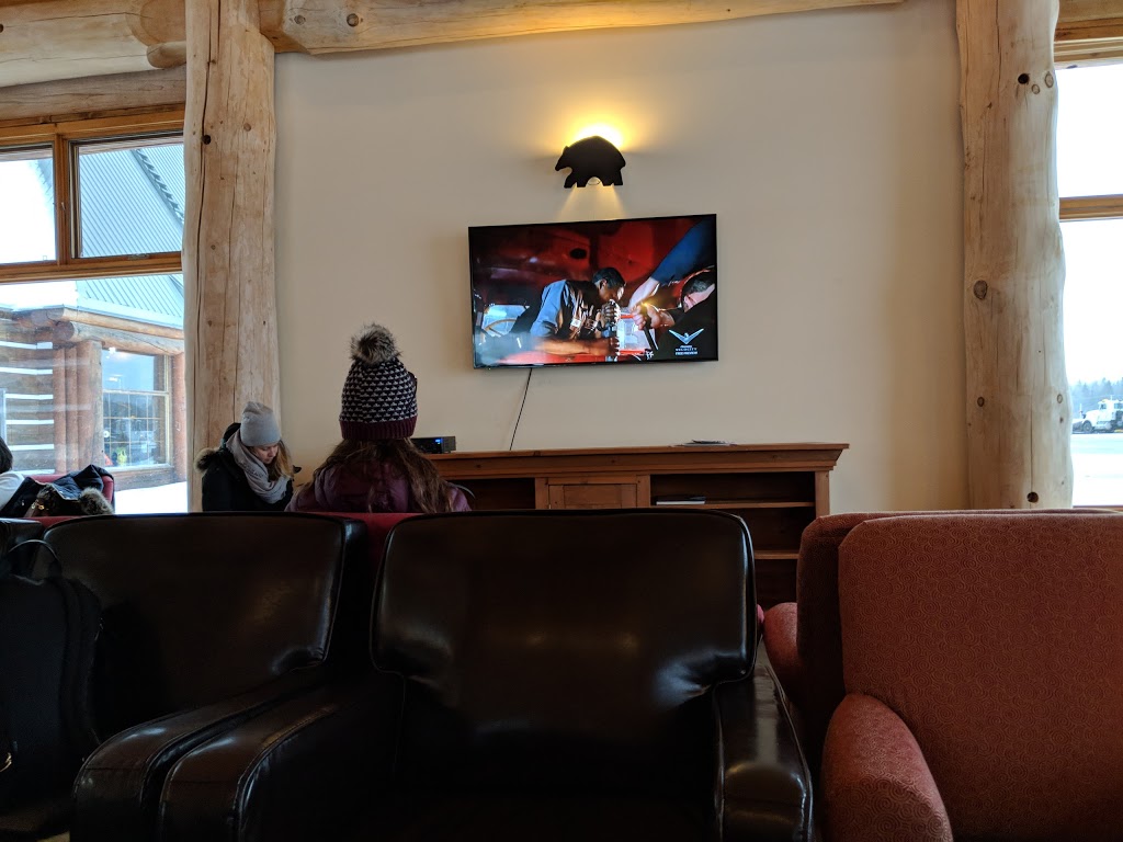 Mont-Tremblant International Airport | 150 Chemin Roger-Hébert, La Macaza, QC J0T 1R0, Canada | Phone: (819) 275-9099