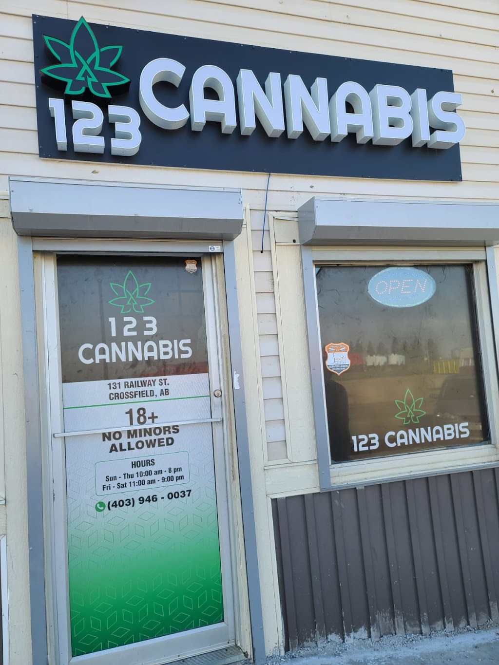 123 Cannabis Crossfield | 1314 Railway St, Crossfield, AB T0M 0S0, Canada | Phone: (403) 946-0037