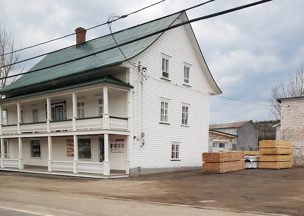 Matériaux Fernand Caron | 407 QC-132, Saint-Simon-de-Rimouski, QC G0L 4C0, Canada | Phone: (418) 738-2811