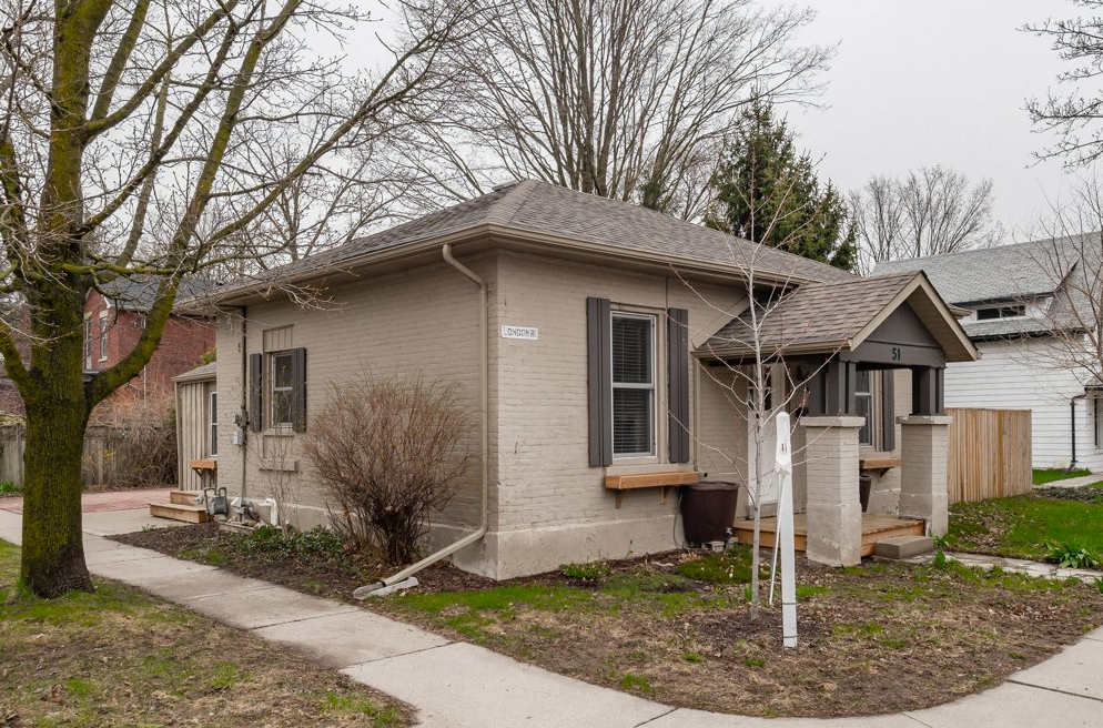 Beth and Ryan Waller, Guelph Realtors | 5 Edinburgh Rd S Unit 1, Guelph, ON N1H 5N8, Canada | Phone: (226) 780-0202
