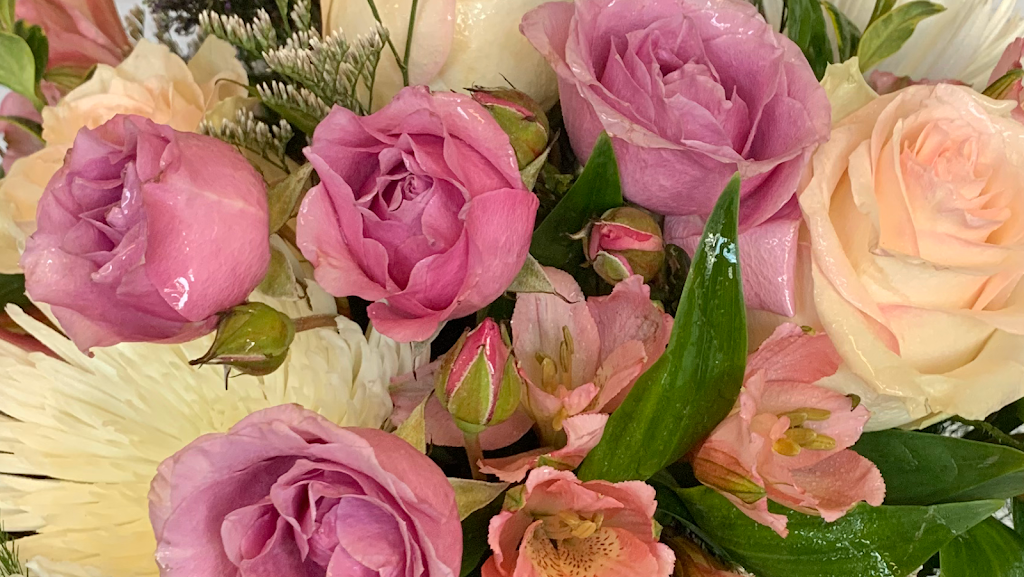 Posh Flowers Ltd. | 5225 6 St NE #41, Calgary, AB T2K 5Y4, Canada | Phone: (403) 615-6815