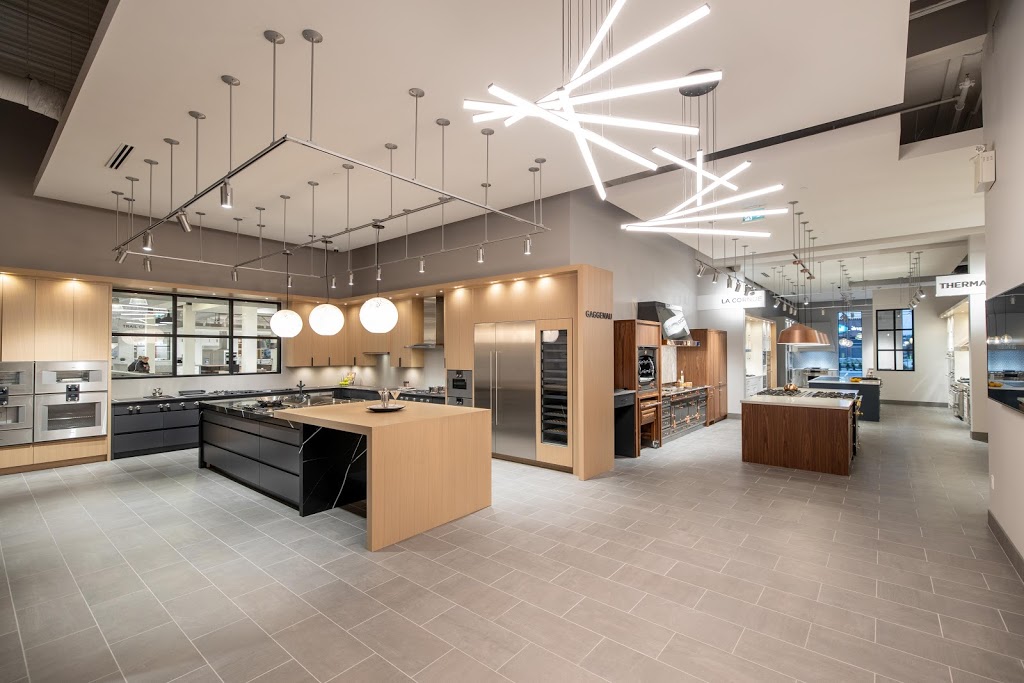 Trail Appliances - Surrey/Langley | 17395 56 Ave, Surrey, BC V3S 2X6, Canada | Phone: (604) 534-7461