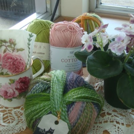 Boutique de Laine | 2534 Estevan Ave, Victoria, BC V8R 2S7, Canada | Phone: (250) 592-9616