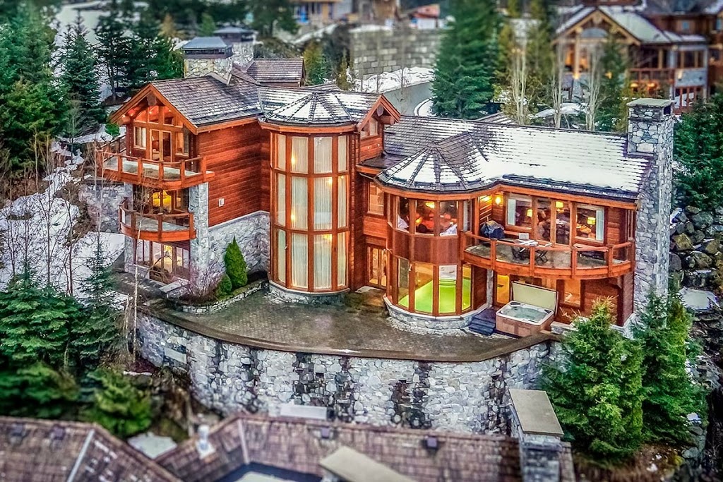 Aloha Whistler Accommodations | 4370 Lorimer Rd #334E, Whistler, BC V8E 1A6, Canada | Phone: (604) 938-6263