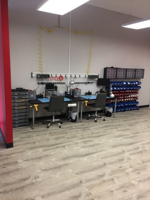 uBreakiFix | 10-1470 Harvey Ave, Kelowna, BC V1Y 9K8, Canada | Phone: (250) 762-0036