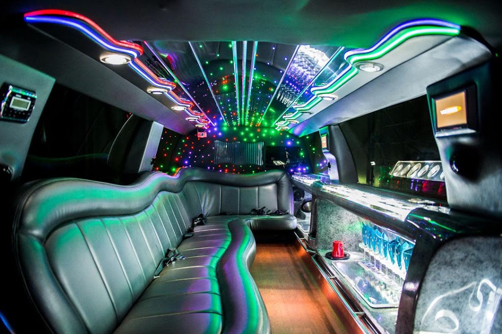 Apex Limousine & Car Services | 1076 James Crescent NW, Edmonton, AB T6L 6P6, Canada | Phone: (780) 466-0406