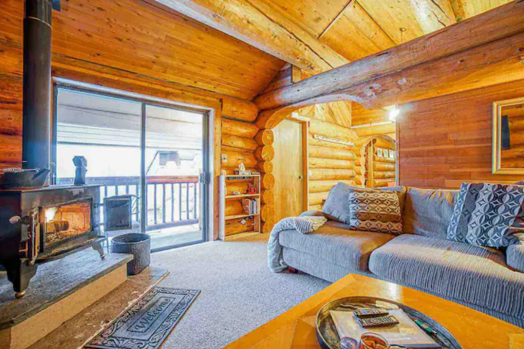 The Penthouse at Hemlock | 20649 Edelweiss Dr #4, Agassiz, BC V0M 1A1, Canada | Phone: (604) 302-3139