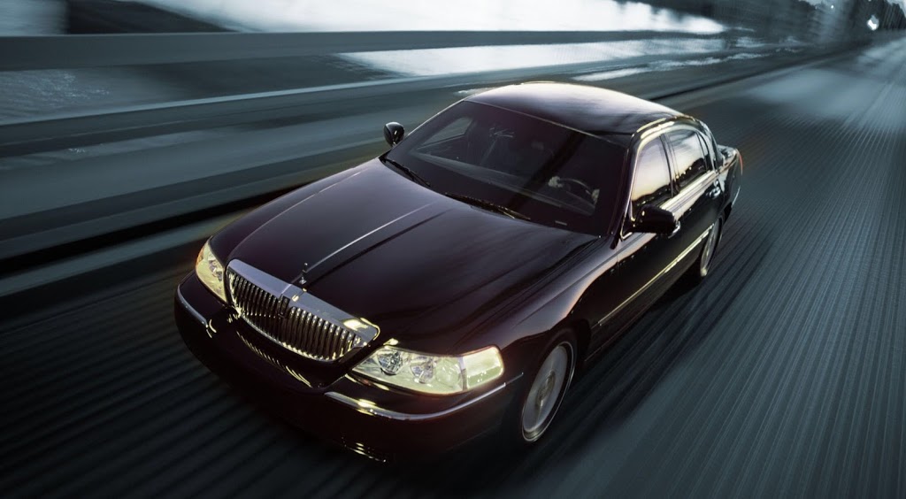 Toronto Airport Limo Taxi Service | 36 Tossell Ave, Hannon, ON L0R 1P0, Canada | Phone: (866) 745-4900