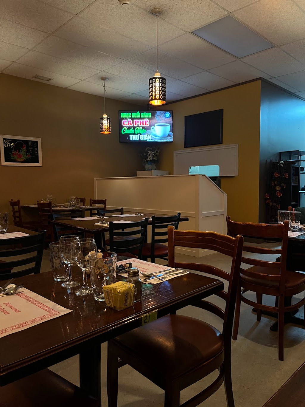 Chez Nguyen | 3150 Bd de Tracy, Sorel-Tracy, QC J3R 5M7, Canada | Phone: (450) 517-1525