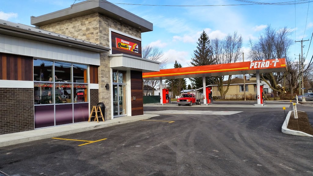 Petro-T, Coteau du Lac | 2 Rue du Parc, Coteau-du-Lac, QC J0P 1B0, Canada | Phone: (450) 763-5898