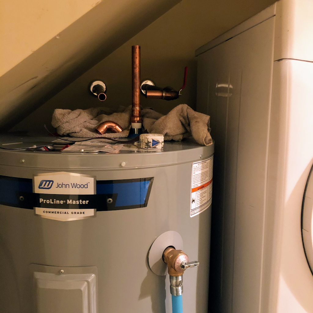 Service Tech Plumbing | 518 Selwyn Falls Dr, Victoria, BC V9B 6P3, Canada | Phone: (250) 508-3721