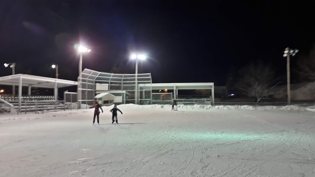 Parc Grégoire-Charbonneau | Chemin du Tour du Lac, Nominingue, QC J0W 1R0, Canada | Phone: (819) 278-0626