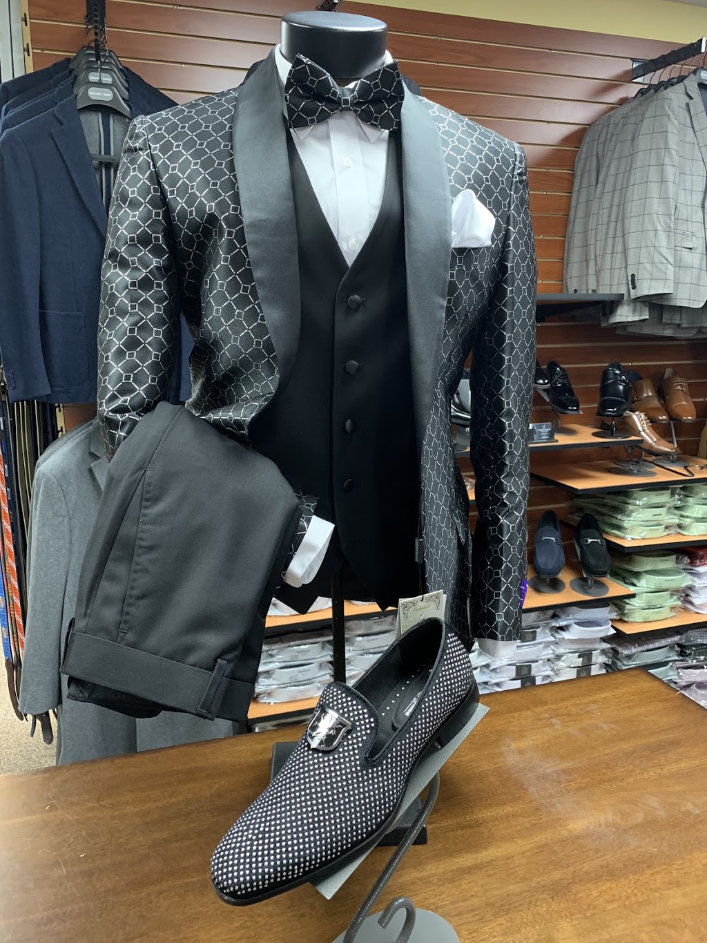 JP Tailors Fine mens clothing and tux rental formal wear | 3806 Union Rd, Cheektowaga, NY 14225, USA | Phone: (716) 395-3556