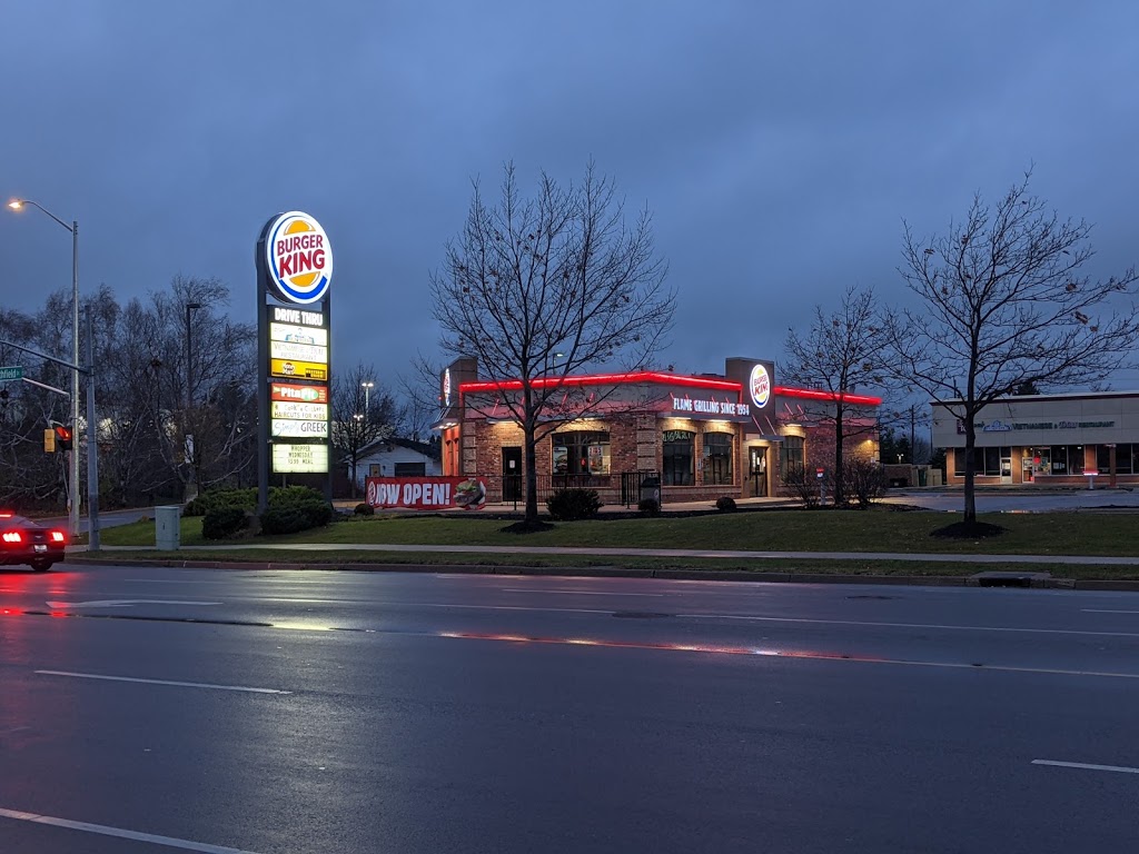 Burger King | 30 Northfield Dr E, Waterloo, ON N2L 6A1, Canada | Phone: (519) 885-5677