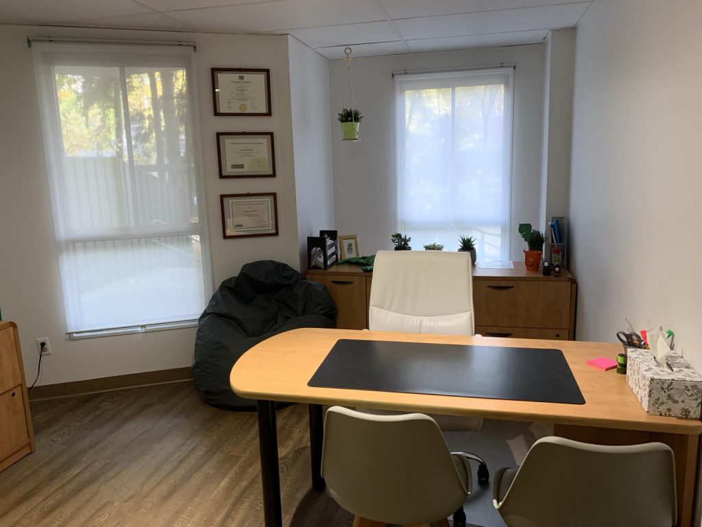 Centre de Dérogation Scolaire (Rive-Sud) | 560 Rue Saint-Laurent Ouest #106, Longueuil, QC J4H 3X3, Canada | Phone: (438) 290-4142