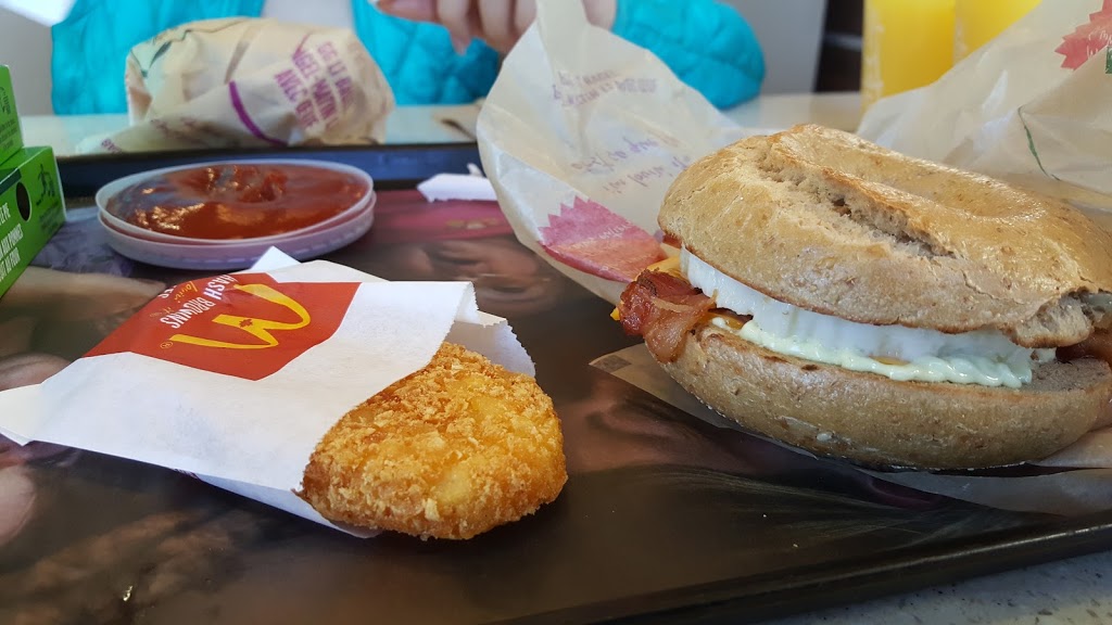 McDonalds | 177 Country Hills Blvd NW #300, Calgary, AB T3K 5M6, Canada | Phone: (403) 226-9840