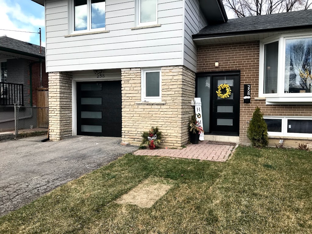 Morningstar Garage Doors | 29 Marisa Ct, Thornhill, ON L4J 6H9, Canada | Phone: (416) 515-2001
