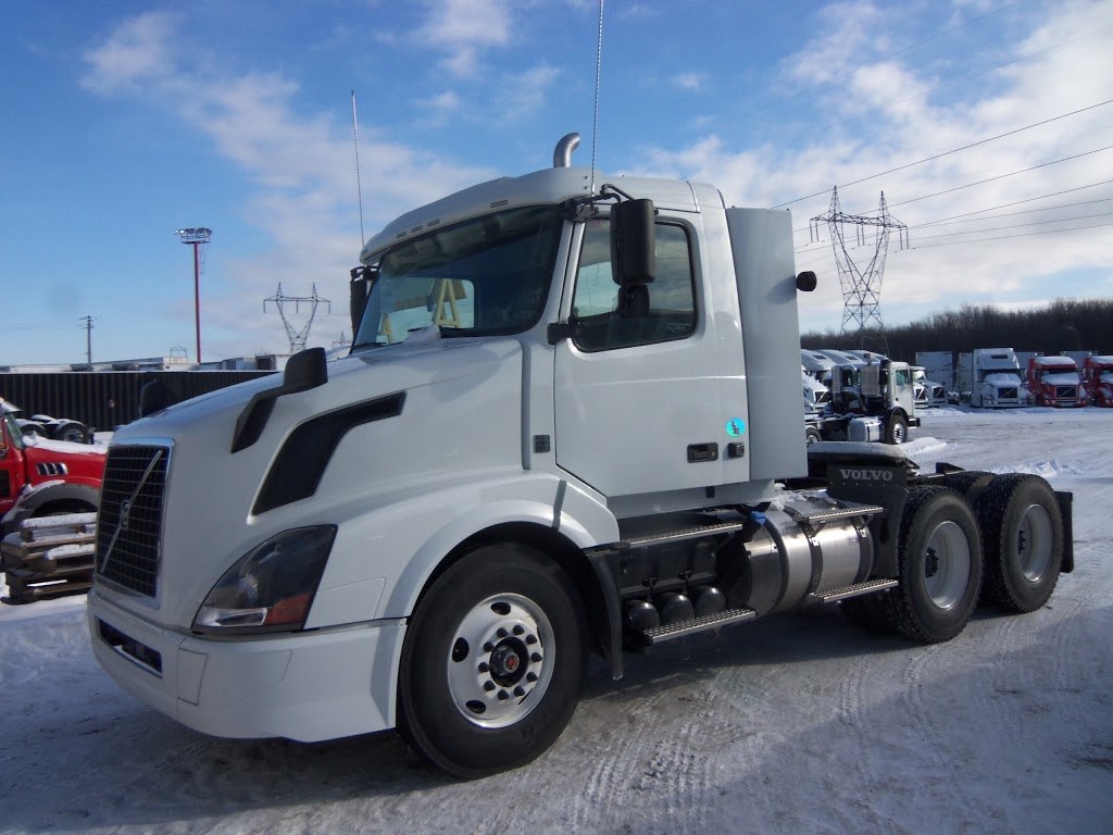 Camions Volvo Montréal | 180 Rue Royale, Les Coteaux, QC J7X 1A6, Canada | Phone: (450) 267-4994