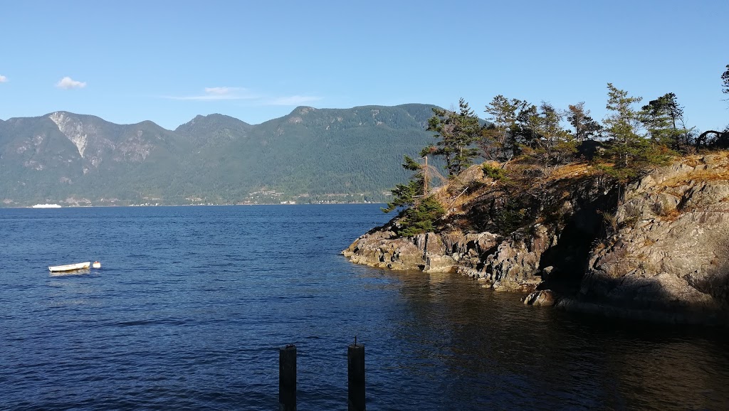 Bay Breeze B&B | 1281 Miller Rd, Bowen Island, BC V0N 1G1, Canada | Phone: (604) 313-5869
