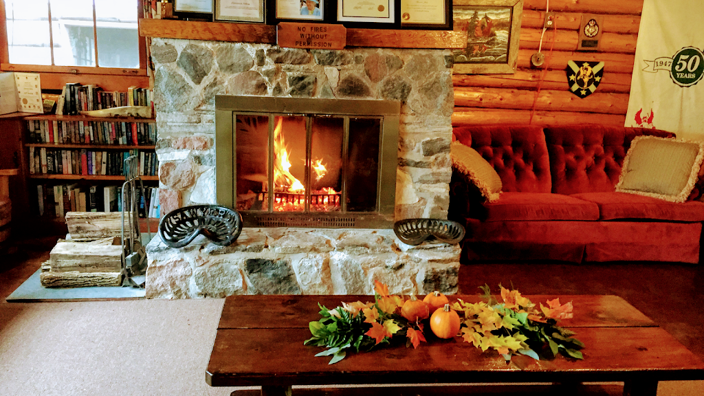 Devils Elbow Lodge | 1148 McCaw Rd, Bancroft, ON K0L 1C0, Canada | Phone: (613) 334-0500