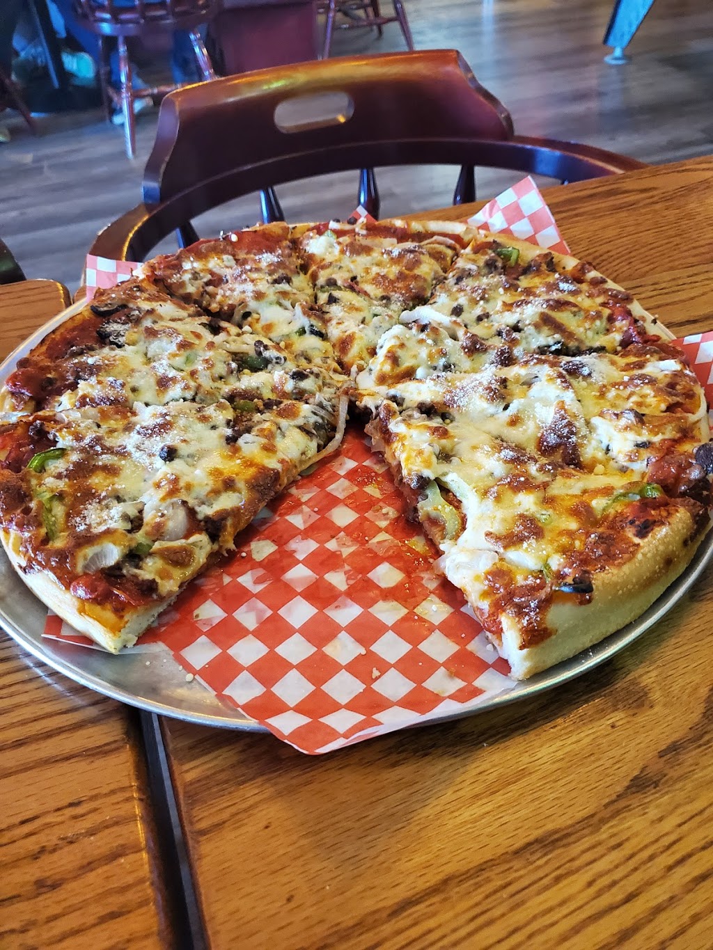 Wheatsheaf pub and liquor store | 1866 Cedar Rd, Nanaimo, BC V9X 1L7, Canada | Phone: (250) 722-3141