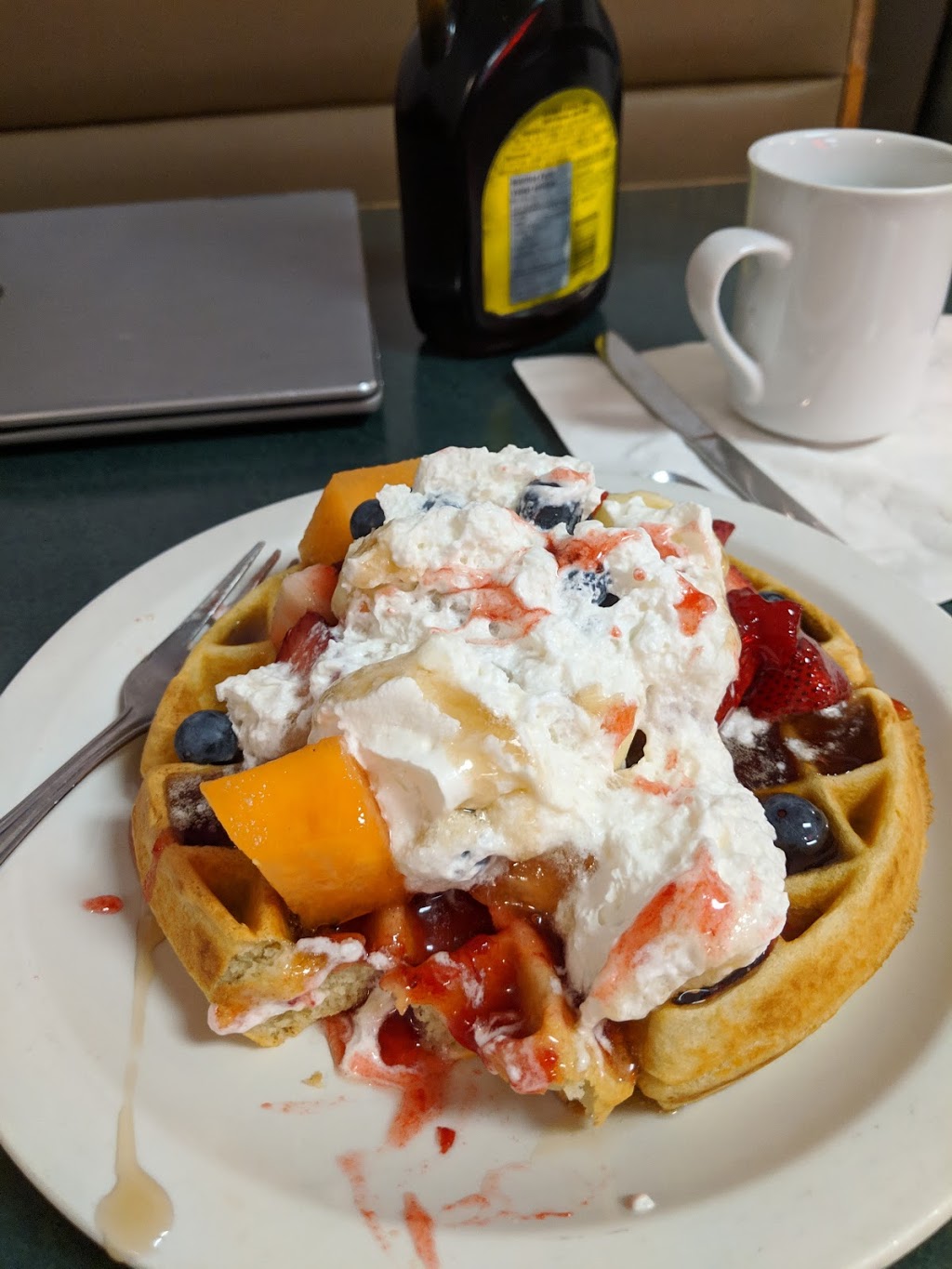 Johnnys Original Eatery | 850 King St W, Oshawa, ON L1J 2L5, Canada | Phone: (905) 576-7748