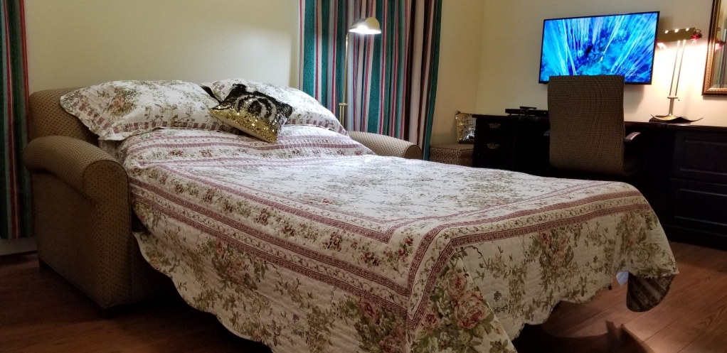 Innisfil Executive accommodation | 1959 St Johns Rd, Innisfil, ON L9S 1T5, Canada | Phone: (905) 717-3699