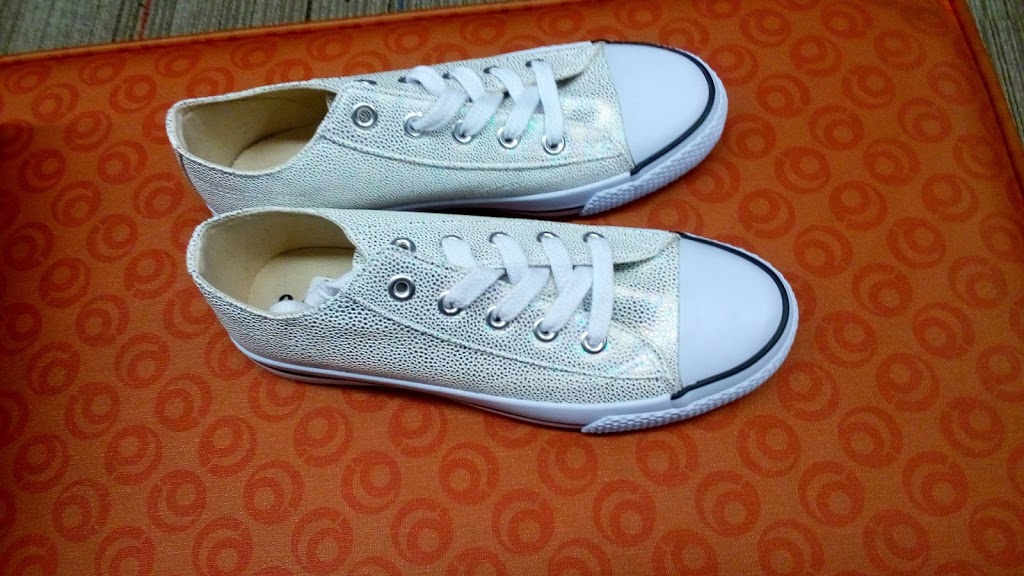 Payless ShoeSource | 650 Matheson Blvd W Unit 1, Mississauga, ON L5R 3T2, Canada | Phone: (905) 712-3010